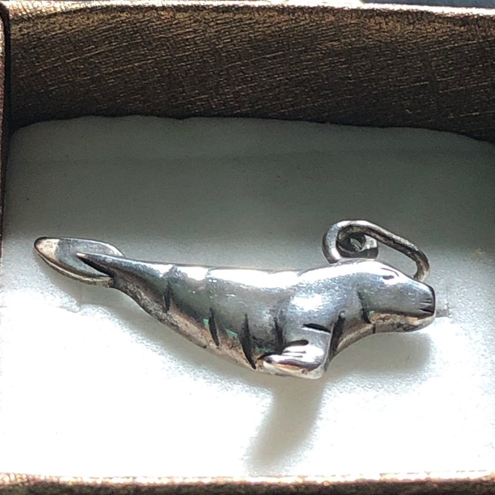Vintage Unisex Manatee🦭Sterling Silver Charm /Pendant. - Picture 1 of 6